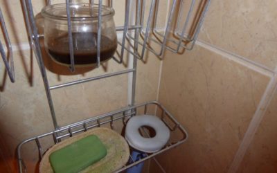 Ma salle de bain après 6 mois dans ma démarche vers le zéro déchet.